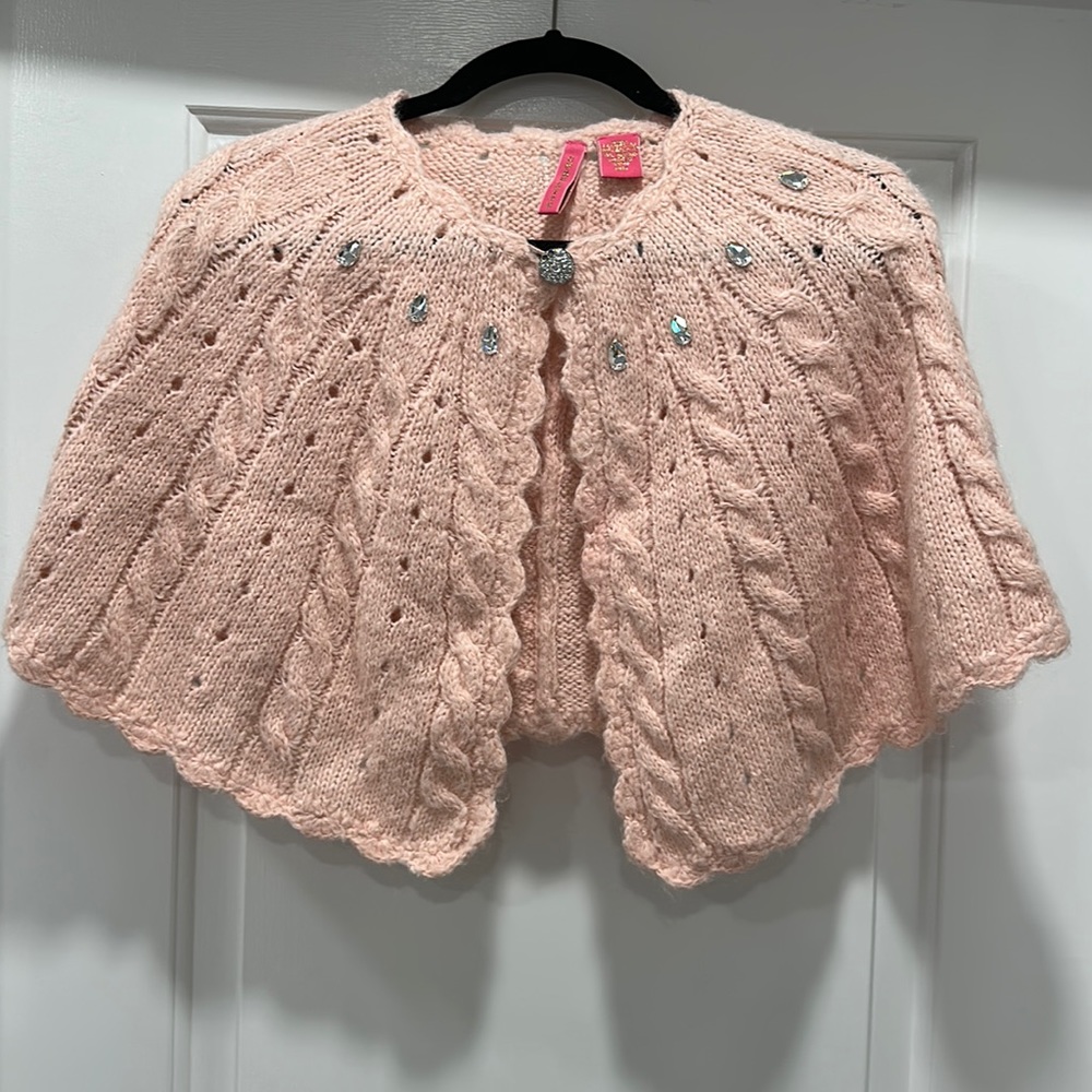 Pink knit caplet with gems